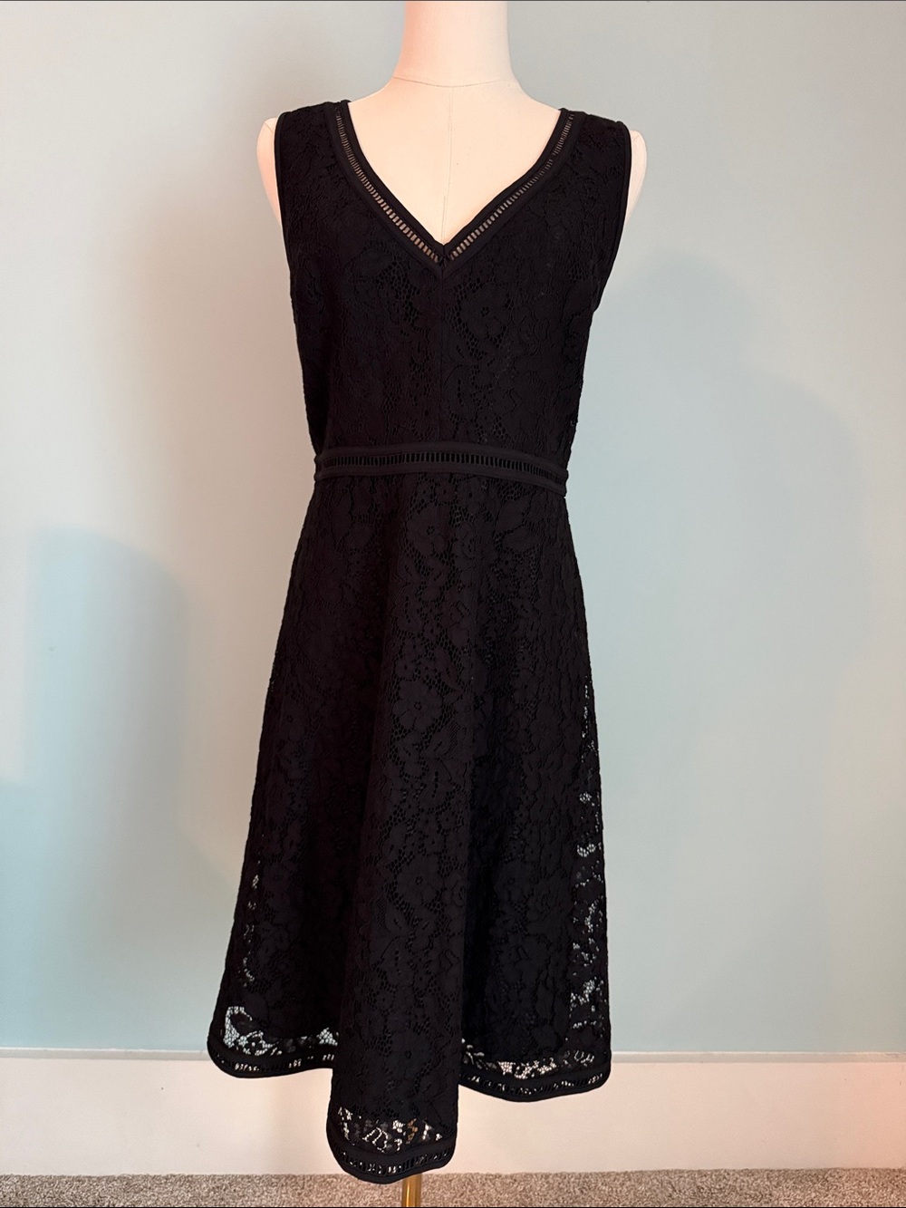 Ann Taylor Black Lace V-Neck Midi Dress